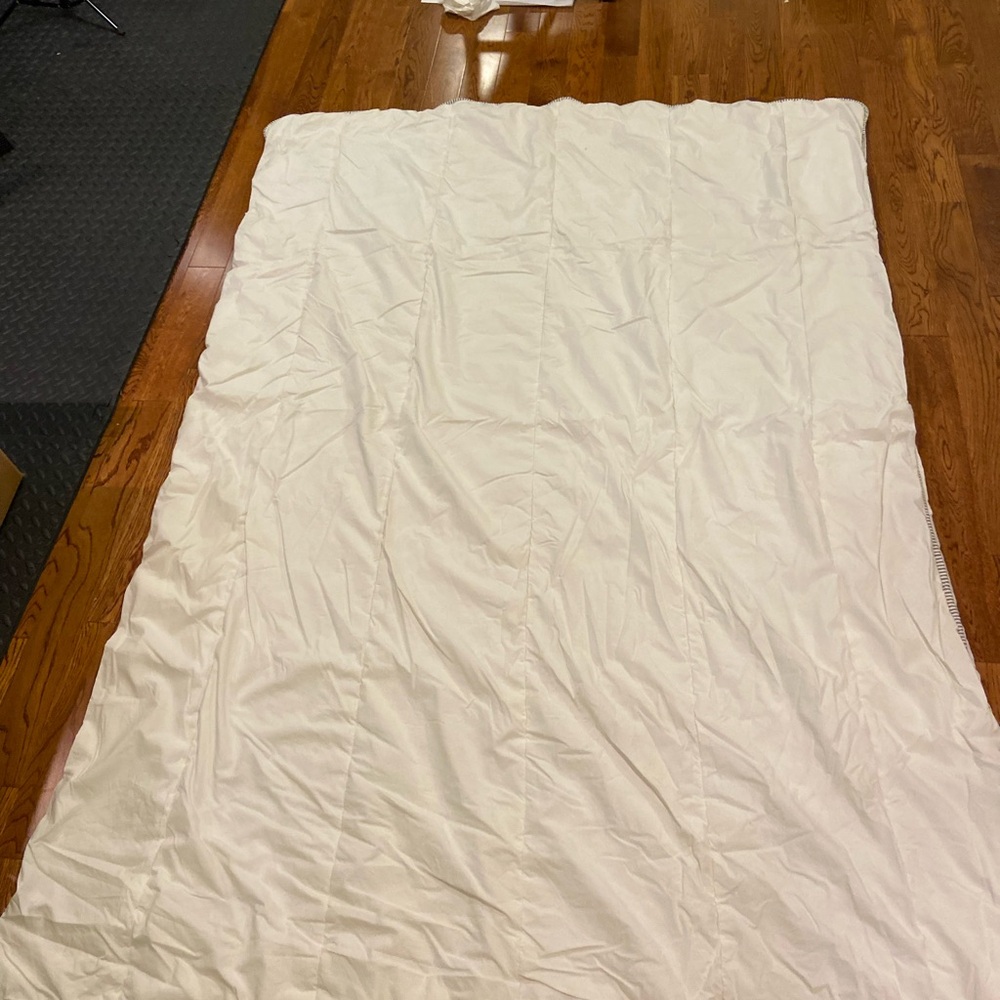 Elegant Cream Bedding Set
